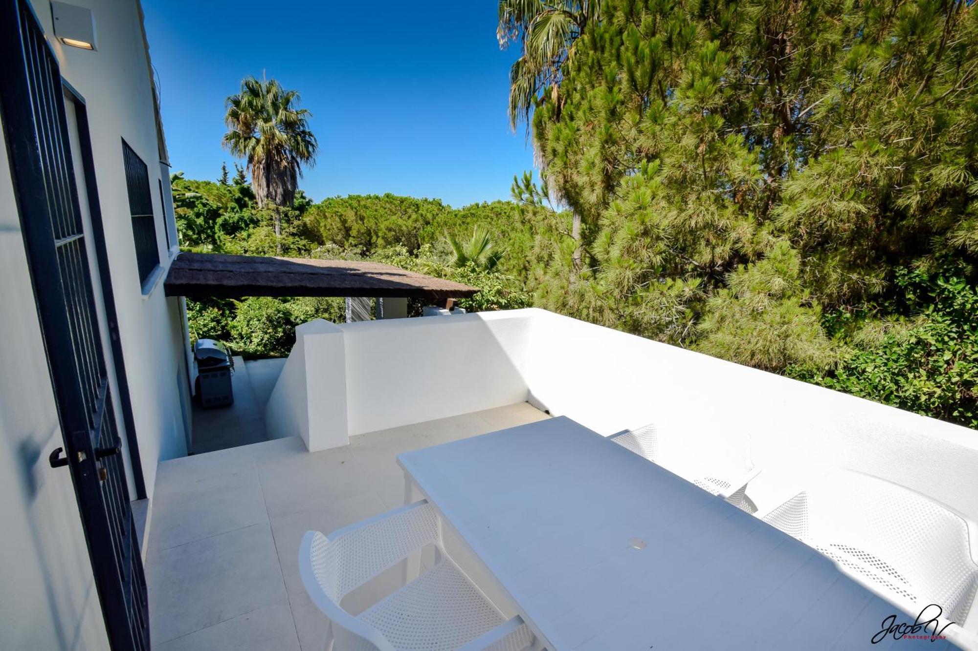Great Villa Near Beach And Марбеля Екстериор снимка